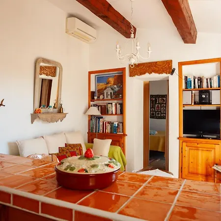 Holiday home Les Oiseaux *